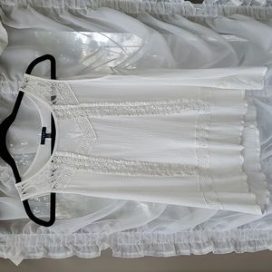 🔥 HYPE white Sleeveless Feminine Tank Top